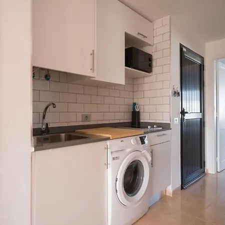 Sunny & Vibrant Apartman *