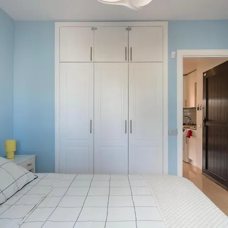 Sunny & Vibrant Коральео