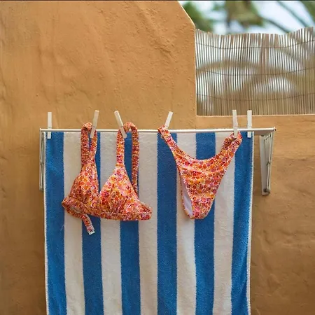 Sunny & Vibrant Apartman *