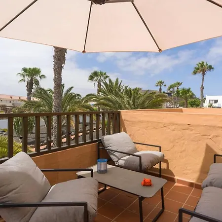 Sunny & Vibrant Apartment